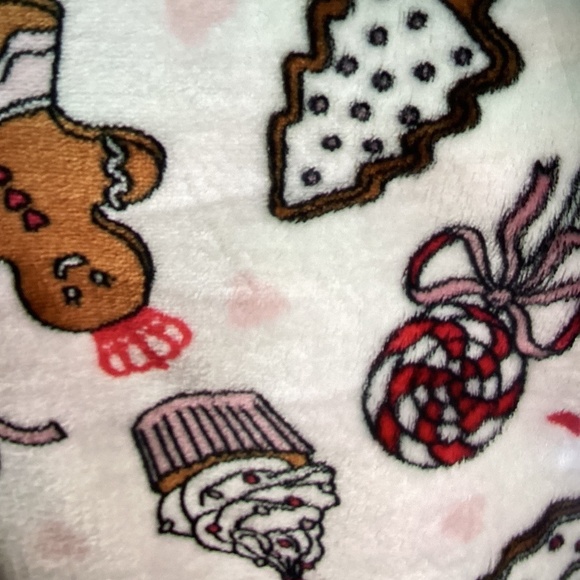 New Christmas Juicy Couture Throw - candy canes, gingerbread, cupcakes, trees - Picture 1 of 6